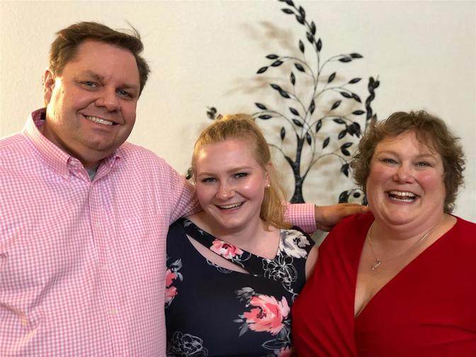 Kelli Corning with family and friends after receiving the 2019 ACGME GME Coordinator Excellence Award at the Annual Educational Conference